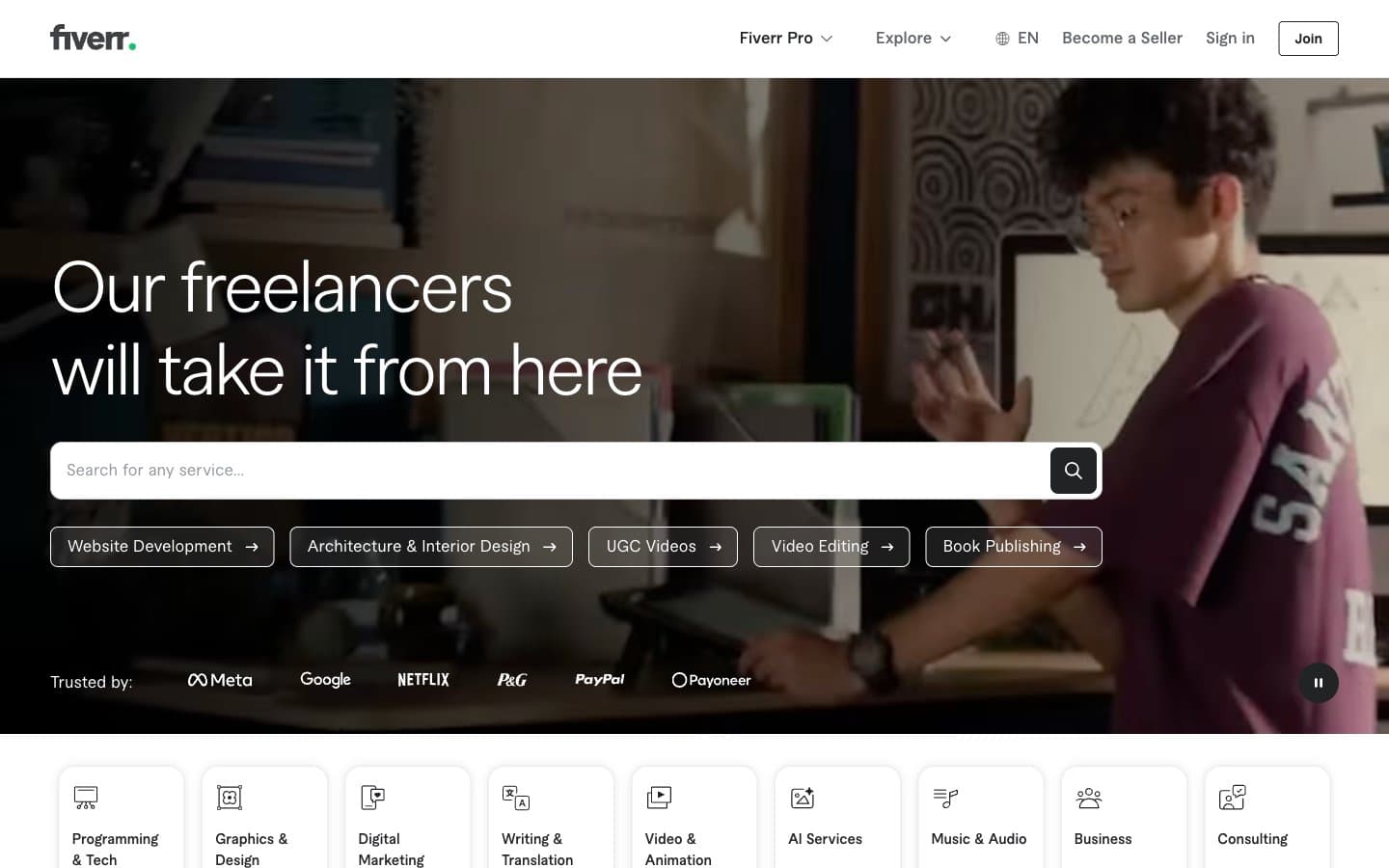 معاينة تصميم موقع Fiverr.com