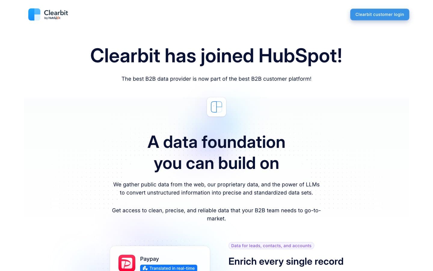 معاينة تصميم موقع Clearbit